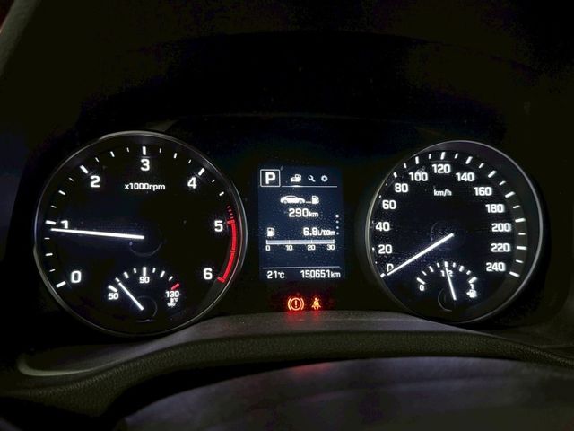 Hyundai Elantra  第9張相片