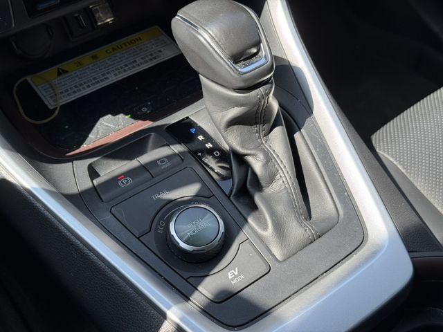 Toyota RAV4  第8張相片