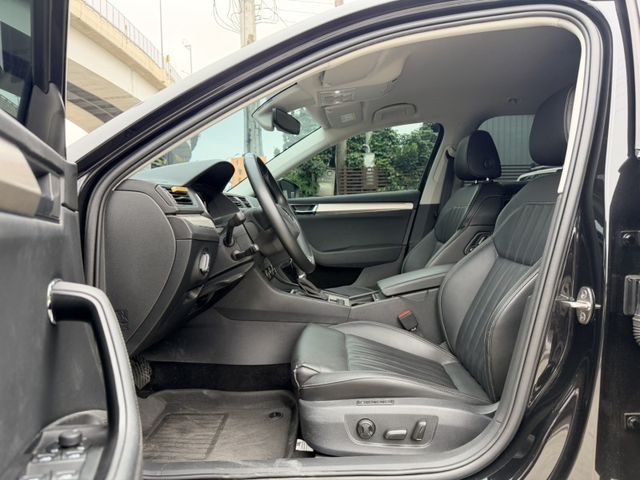 Skoda Superb  第6張相片