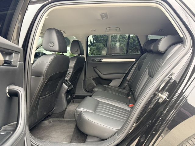 Skoda Superb  第7張相片