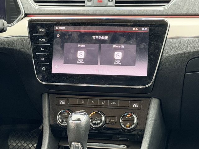 Skoda Superb  第8張相片