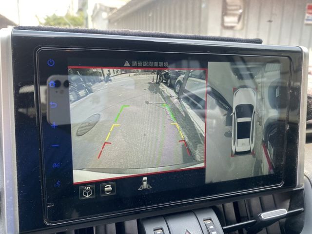 Toyota RAV4  第11張相片