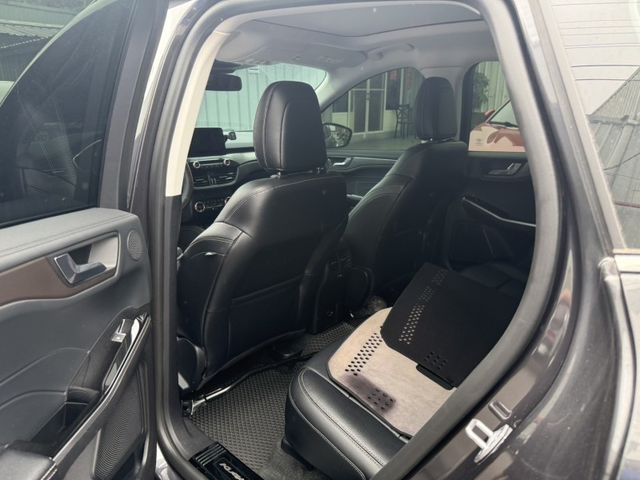 2021 KUGA  灰  第7張相片