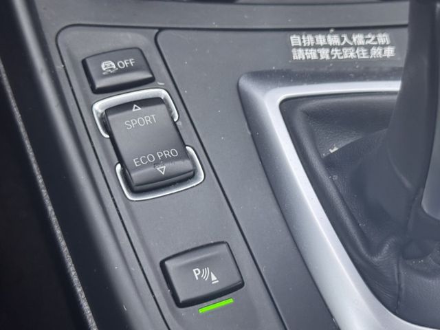 2016 220i 黑  第2張相片