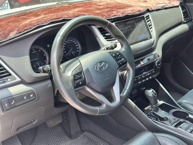 2016 TUCSON 白  第6張相片