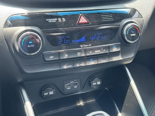 2016 TUCSON 白  第14張相片