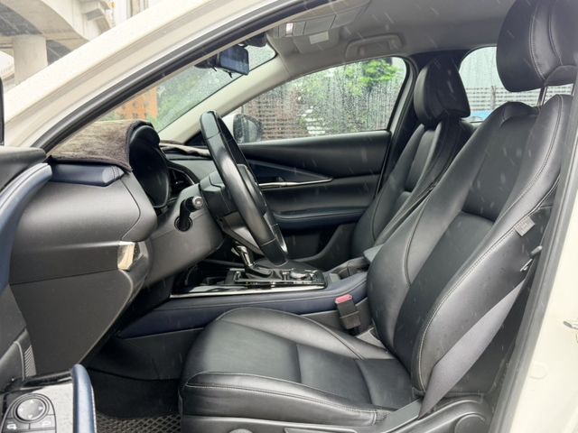 Mazda CX-30  第8張相片