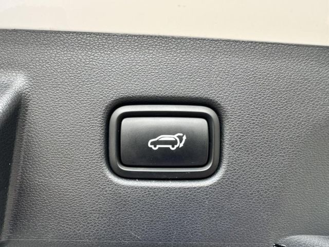 2022 TUCSON 白  第9張相片