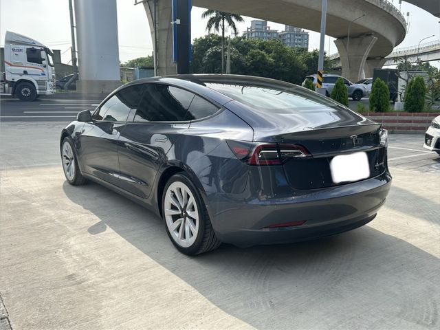 2022 Model3 灰  第5張相片
