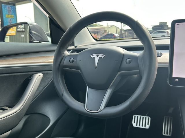 2022 Model3 灰  第6張相片