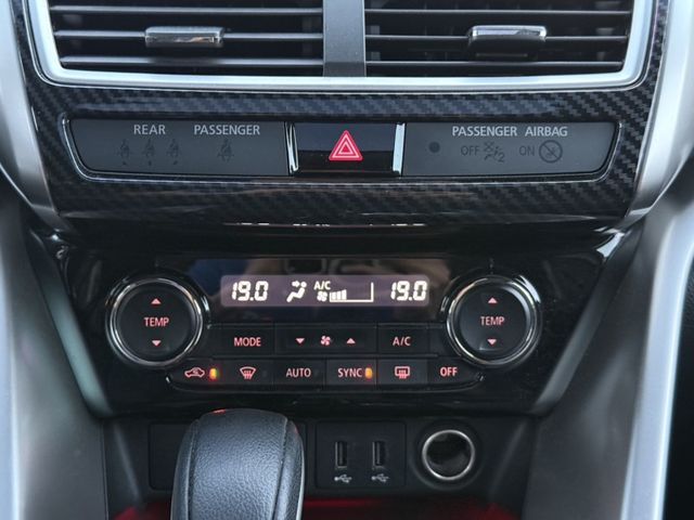 Mitsubishi Eclipse Cross  第15張相片