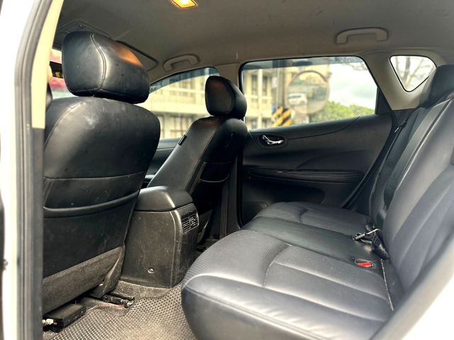 NISSAN日產 TIIDA  第4張相片