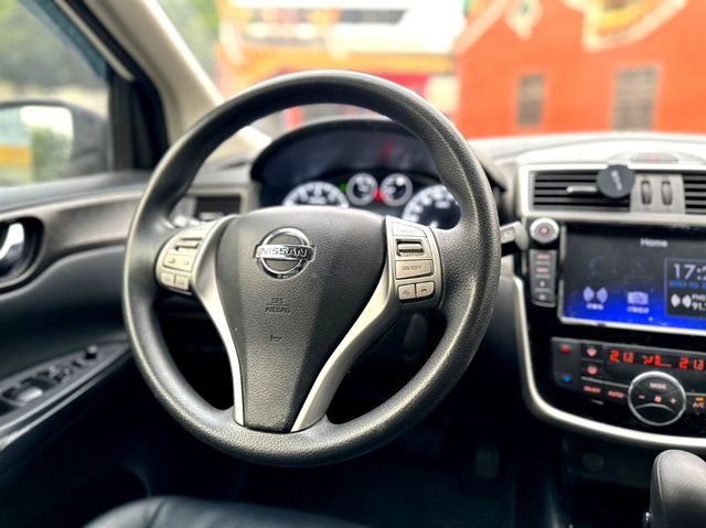 NISSAN日產 TIIDA  第6張相片
