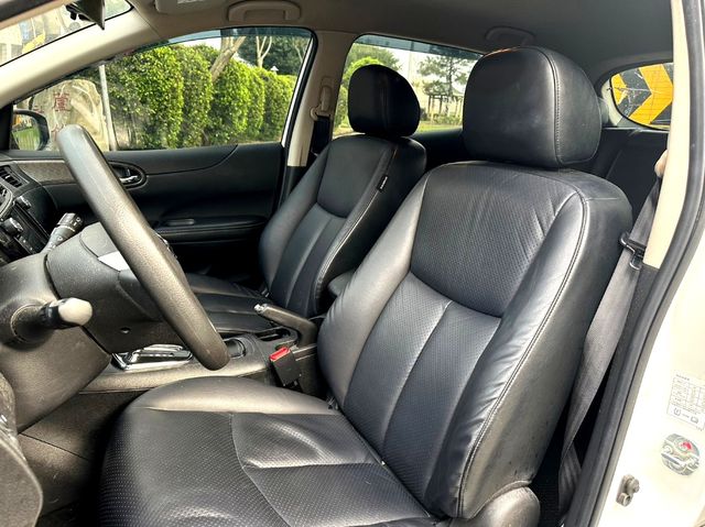 NISSAN日產 TIIDA  第7張相片
