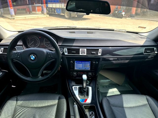 BMW寶馬 320I  第5張相片