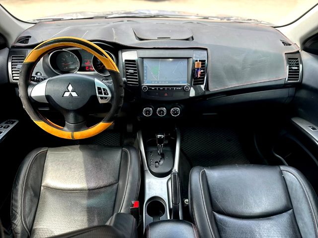 MITSUBISHI三菱 OUTLANDER  第5張相片