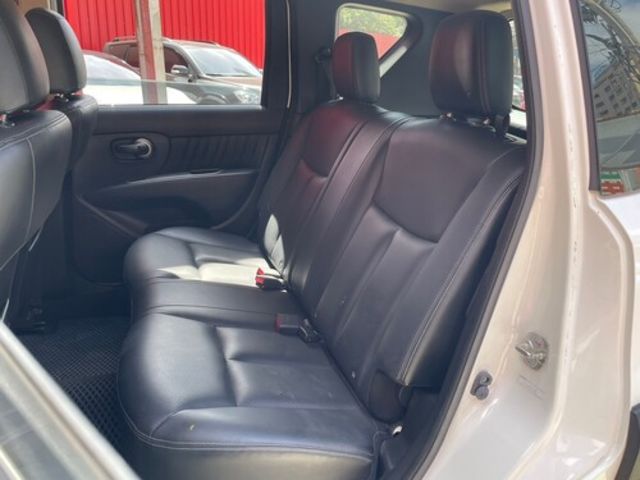 NISSAN日產 LIVINA  第3張相片