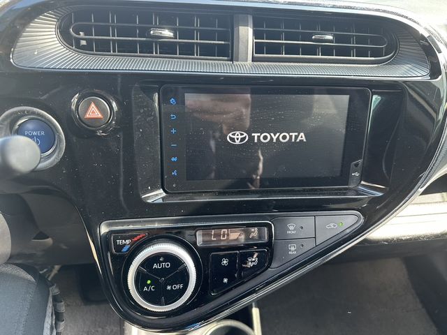 TOYOTA豐田 PRIUS C  第6張相片