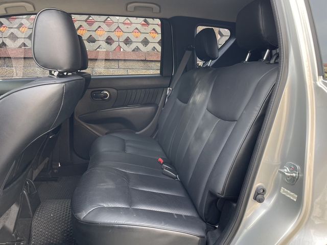NISSAN日產 LIVINA  第5張相片