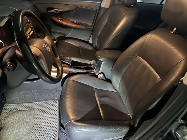 TOYOTA豐田 ALTIS  第3張相片