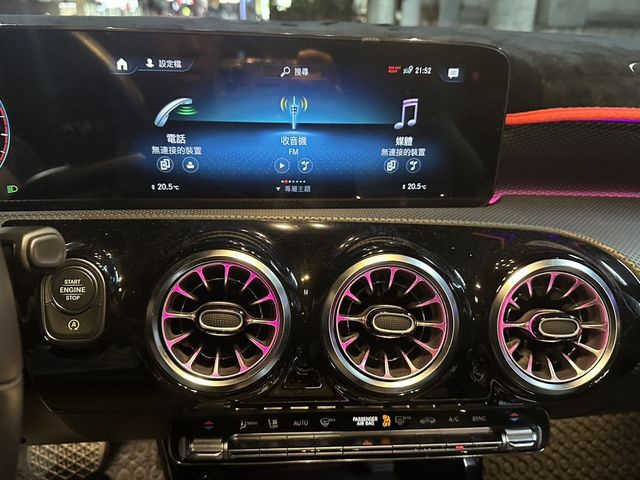 M-BENZ賓士 CLA200  第5張相片