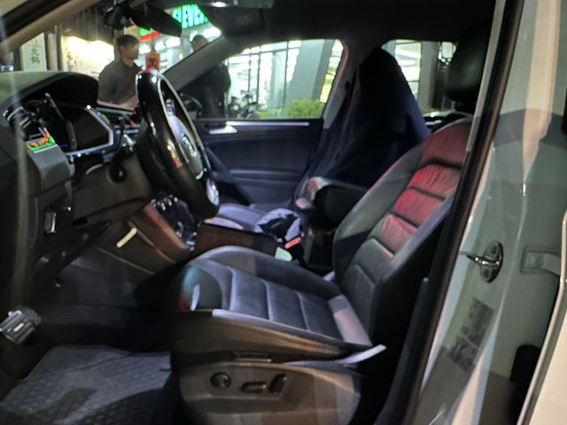 VOLKSWAGEN福斯 TIGUAN  第2張相片
