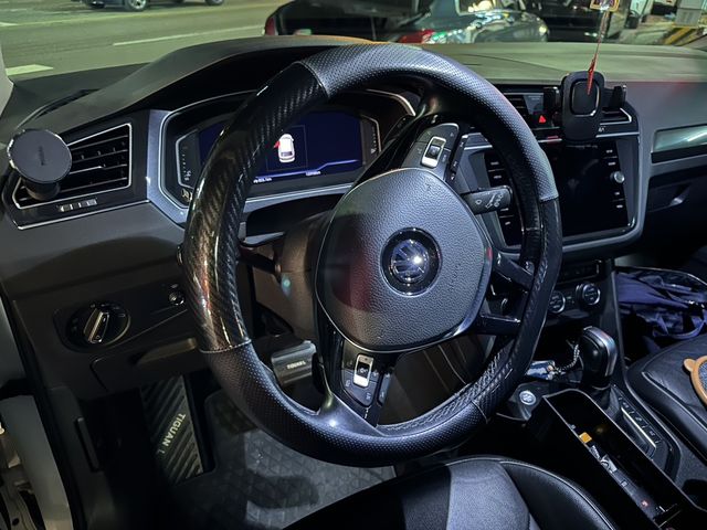 VOLKSWAGEN福斯 TIGUAN  第3張相片
