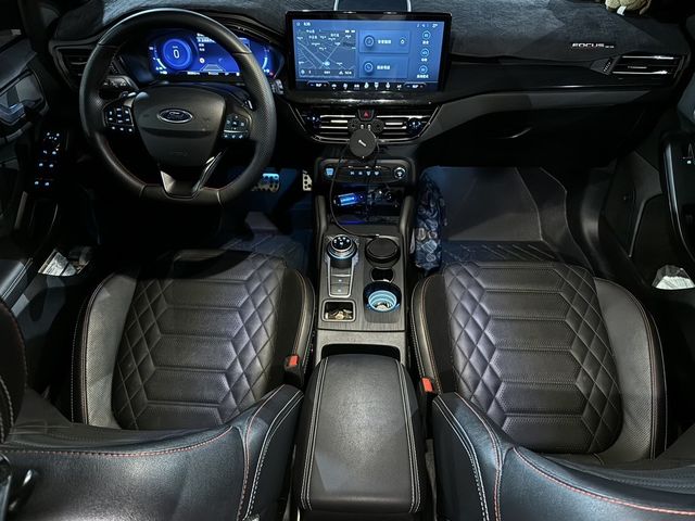 FORD福特 FOCUS ST  第4張相片