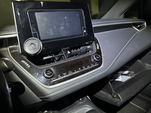 TOYOTA豐田 AURIS  第4張相片