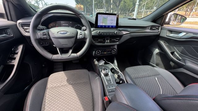 FORD福特 FOCUS ST  第4張相片