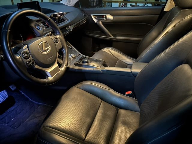 LEXUS凌志 CT200H  第2張相片