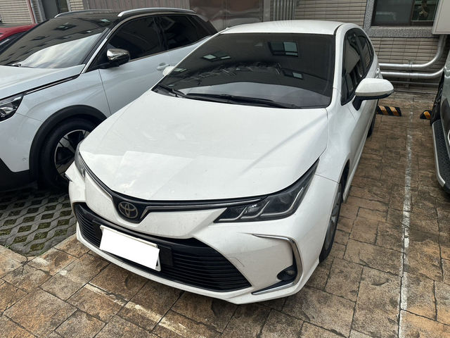 TOYOTA豐田 ALTIS  第1張相片