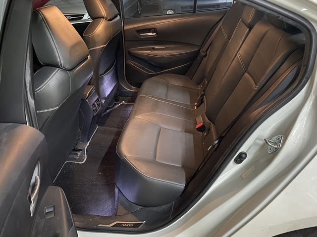 TOYOTA豐田 ALTIS  第3張相片