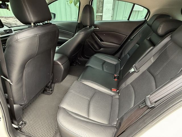 MAZDA馬自達 MAZDA 3  第3張相片