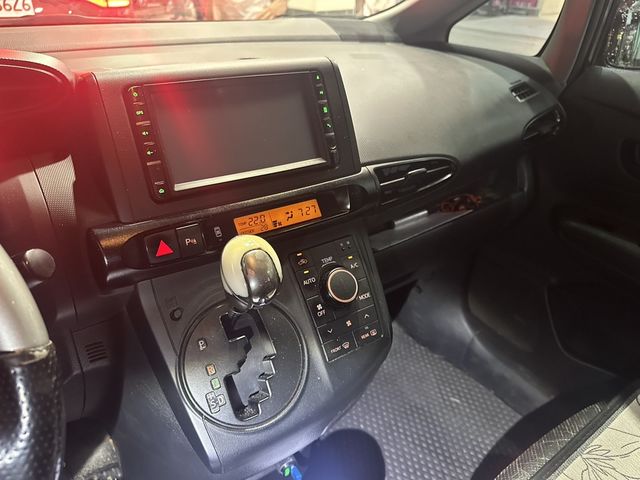 TOYOTA豐田 WISH  第4張相片