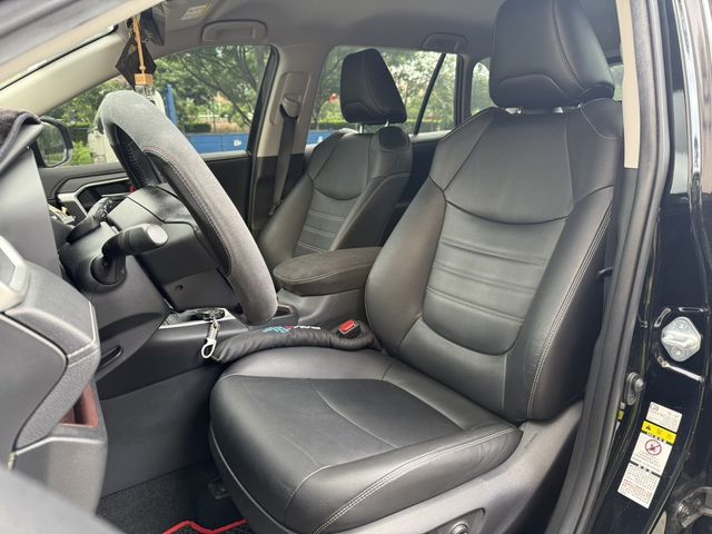 TOYOTA豐田 RAV4  第2張相片
