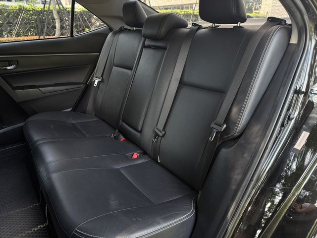 TOYOTA豐田 ALTIS  第3張相片