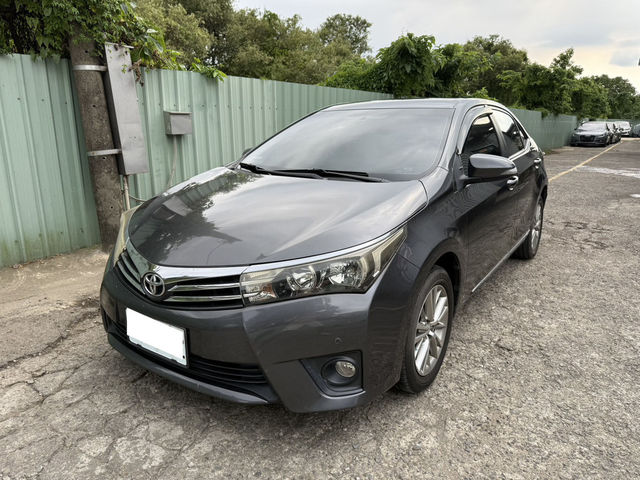 TOYOTA豐田 ALTIS  第1張相片