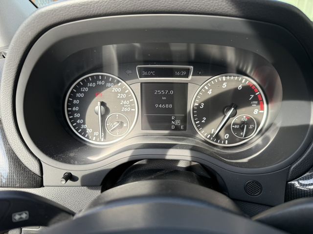M-BENZ賓士 B180  第5張相片