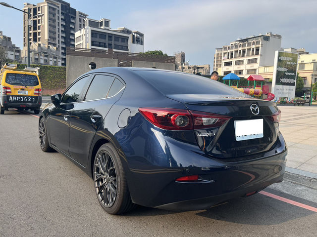 MAZDA馬自達 MAZDA 3  第6張相片