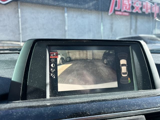 BMW寶馬 318I  第8張相片