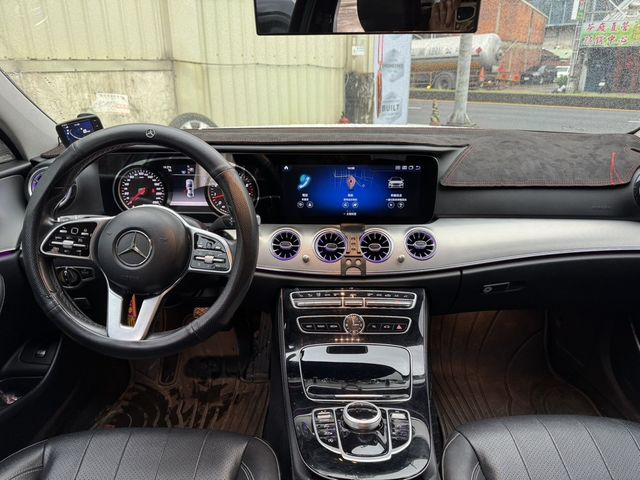 M-BENZ賓士 E200  第5張相片