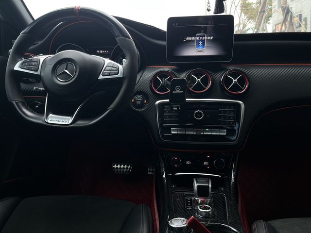 M-BENZ賓士 A45 AMG  第9張相片