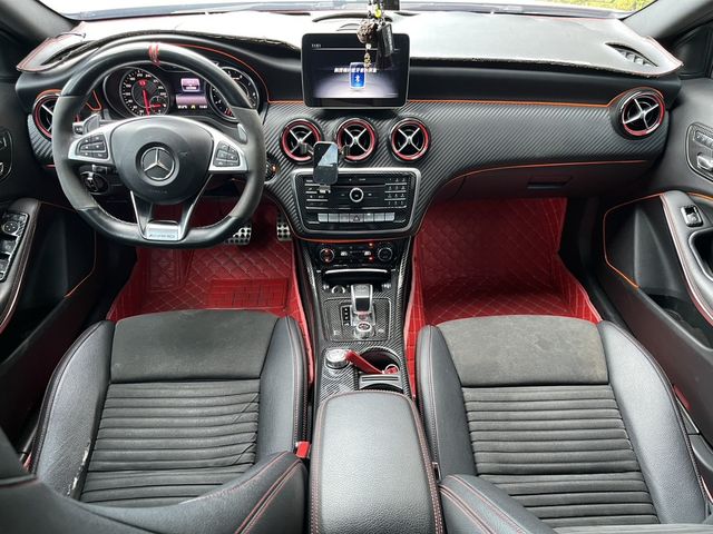 M-BENZ賓士 A45 AMG  第10張相片