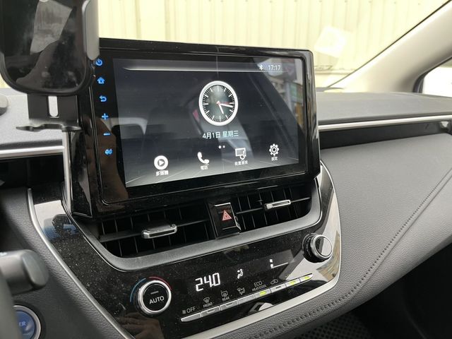 TOYOTA豐田 COROLLA ALTIS HYBRID  第9張相片