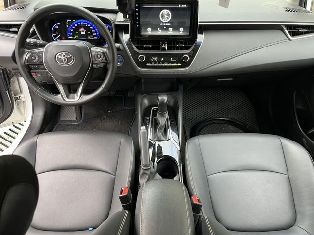 TOYOTA豐田 COROLLA ALTIS HYBRID  第12張相片
