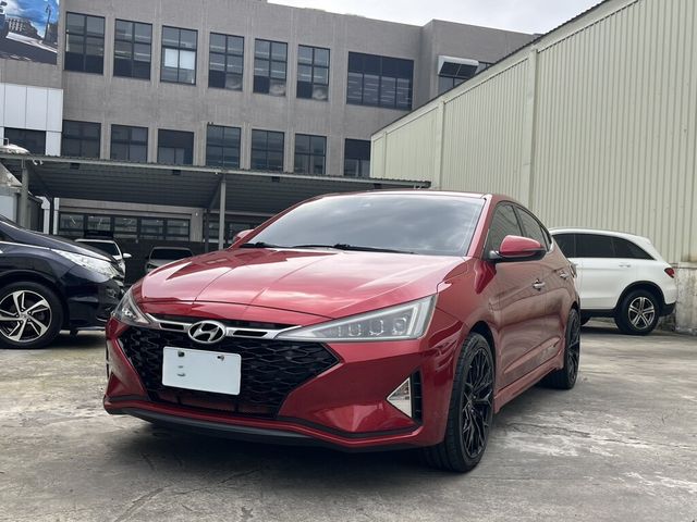 HYUNDAI現代 ELANTRA  第1張相片