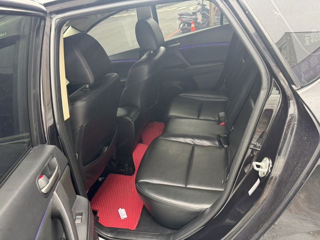 MAZDA馬自達 MAZDA 3  第5張相片