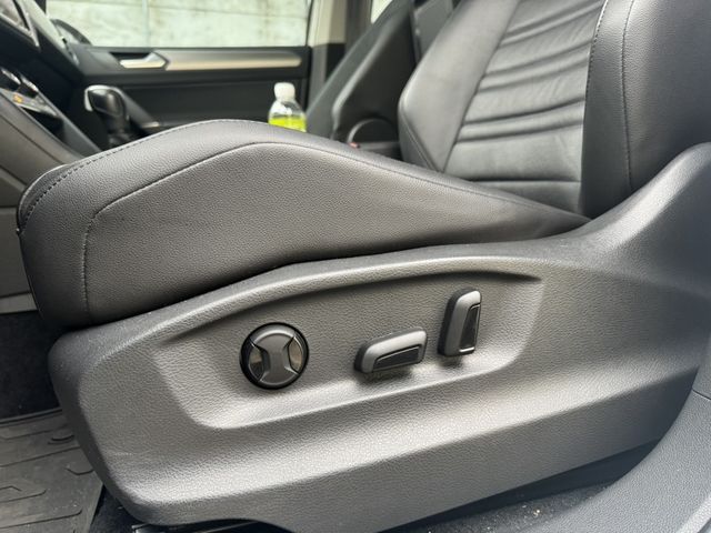 VOLKSWAGEN福斯 TOURAN  第3張相片