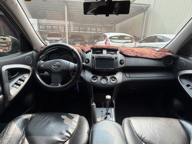 TOYOTA豐田 RAV4  第6張相片